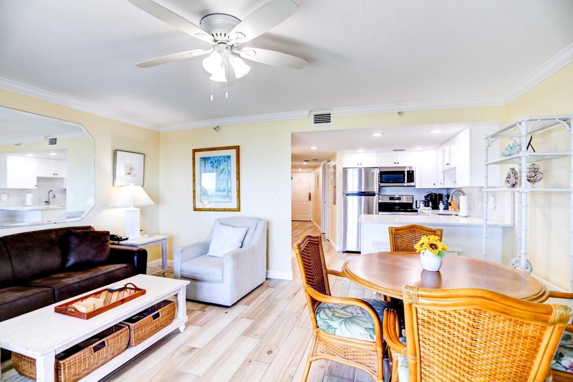 South Beach Condo Hotel By Travel Resort Services, Inc. St. Pete Beach Eksteriør billede