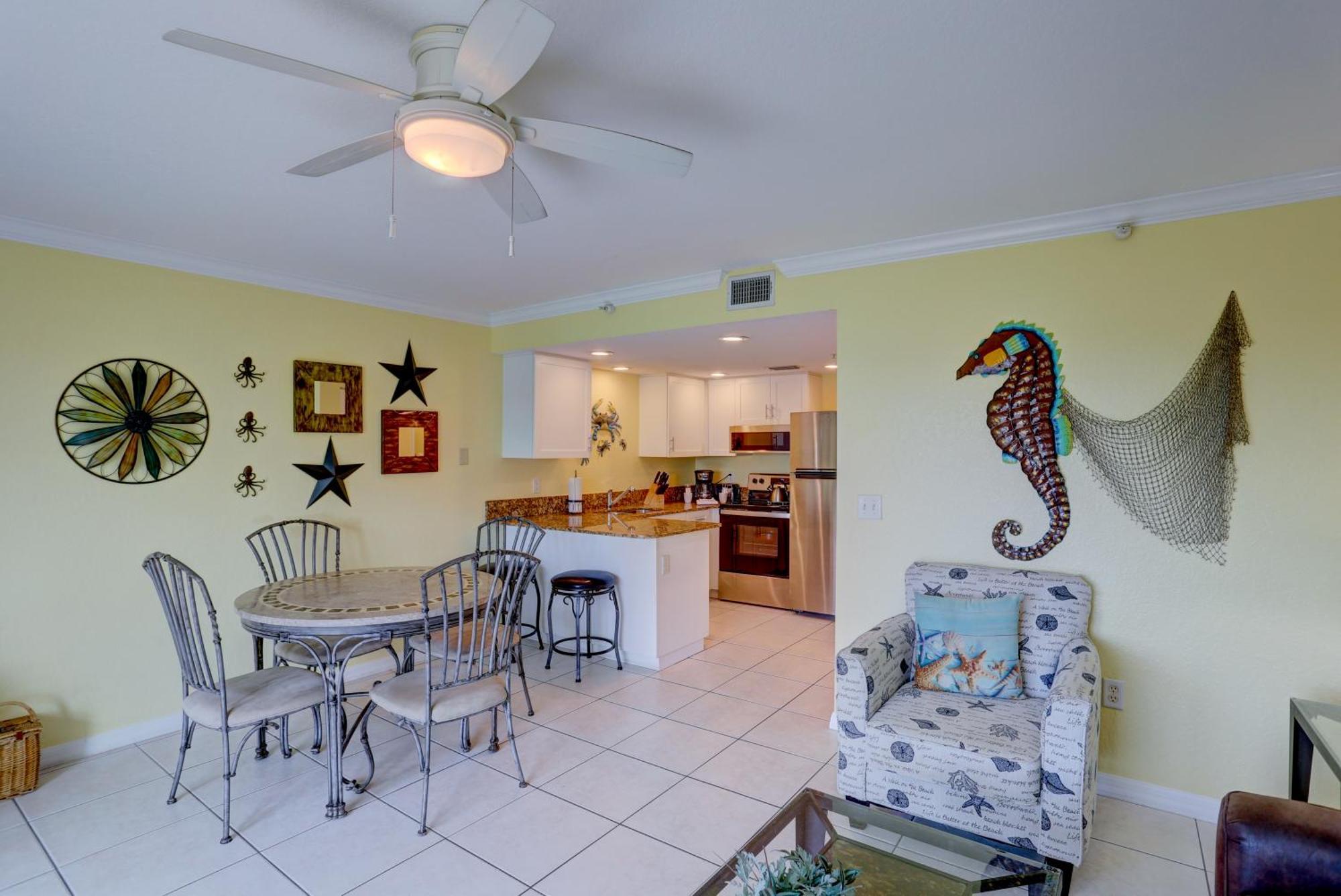 South Beach Condo Hotel By Travel Resort Services, Inc. St. Pete Beach Eksteriør billede