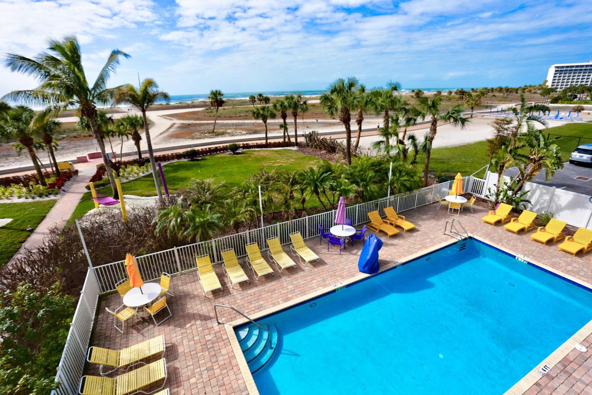 South Beach Condo Hotel By Travel Resort Services, Inc. St. Pete Beach Eksteriør billede