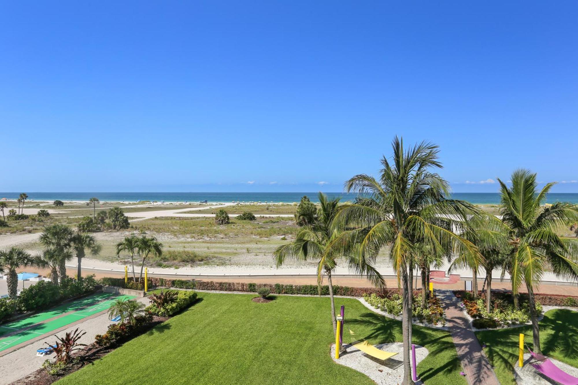 South Beach Condo Hotel By Travel Resort Services, Inc. St. Pete Beach Eksteriør billede