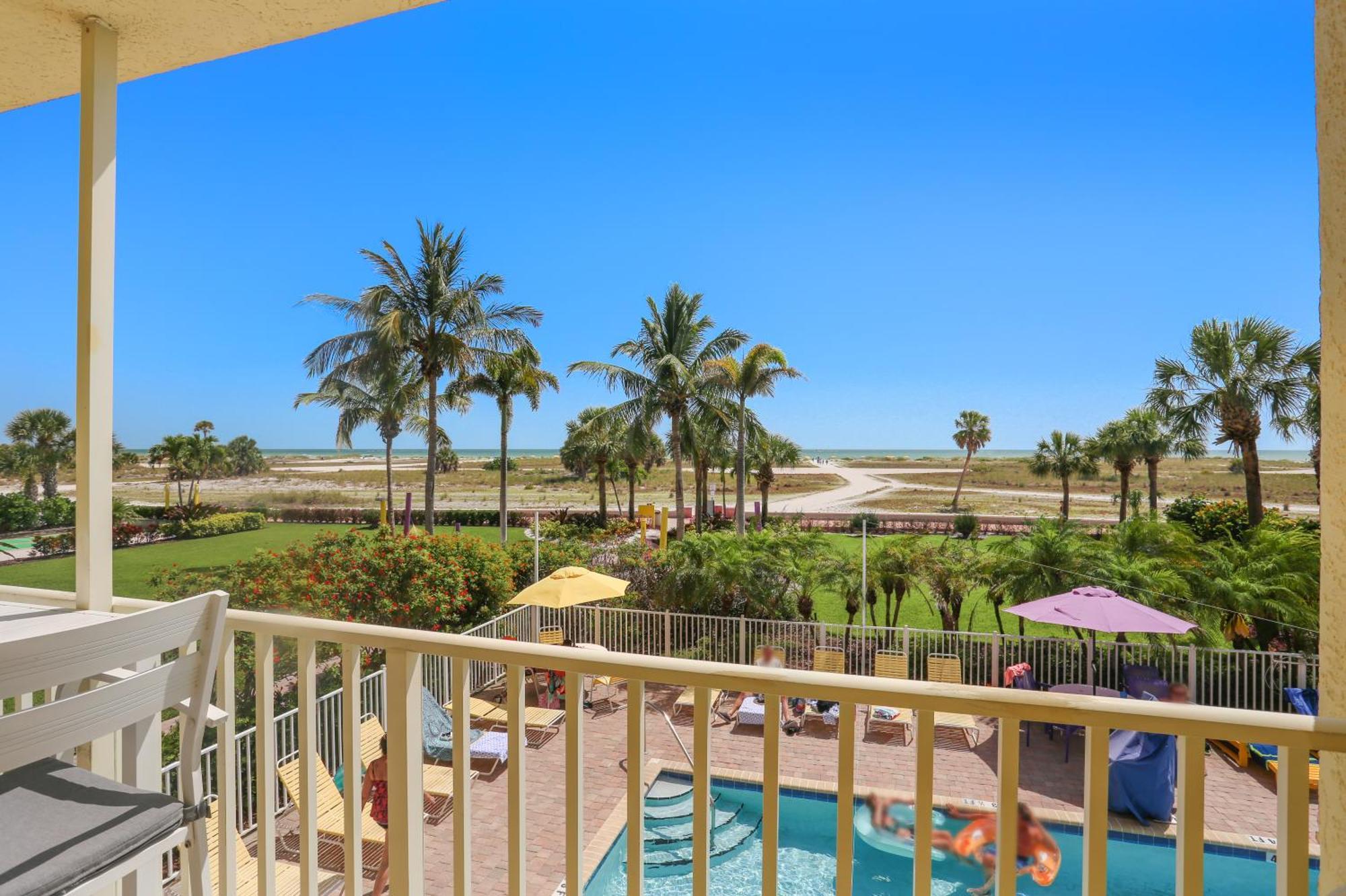 South Beach Condo Hotel By Travel Resort Services, Inc. St. Pete Beach Eksteriør billede