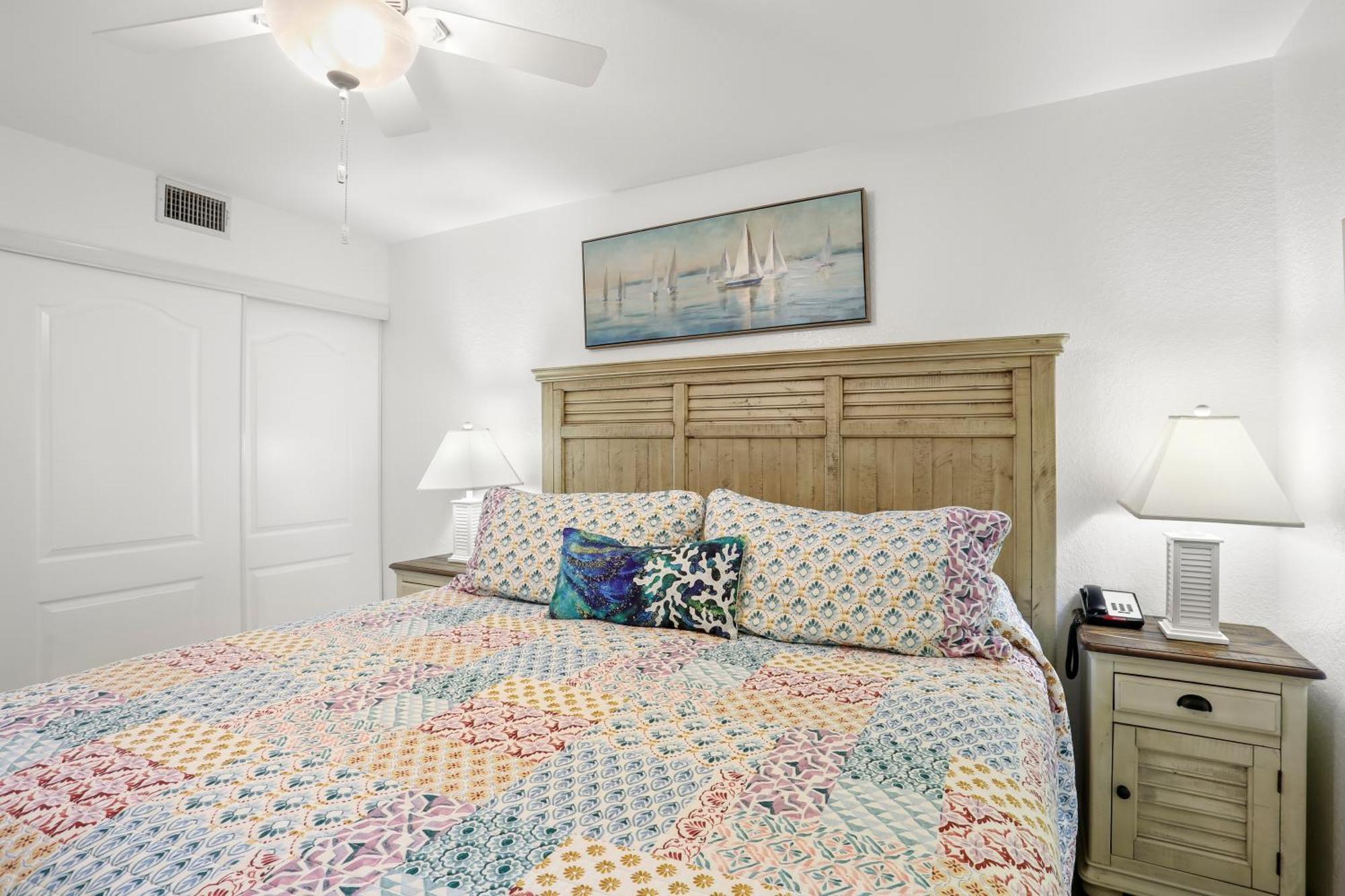 South Beach Condo Hotel By Travel Resort Services, Inc. St. Pete Beach Eksteriør billede